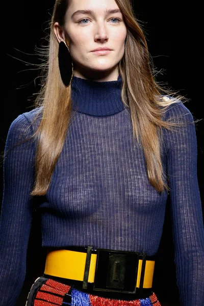 Look 43